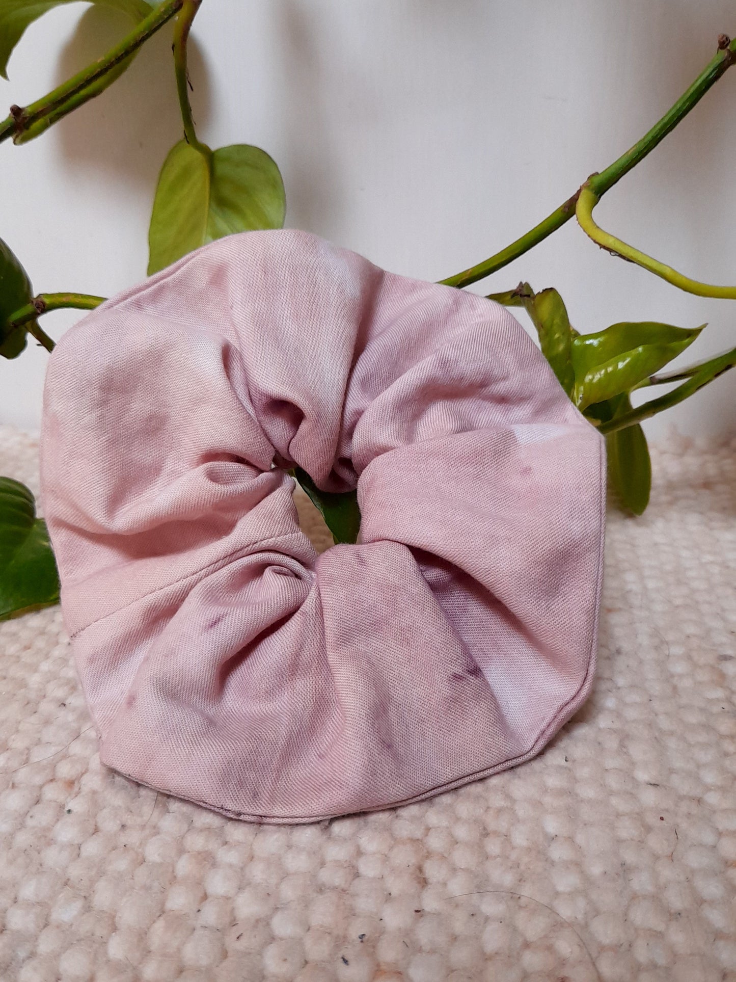 plant dyed scrunche, lilac