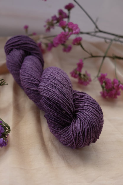 Violet - Fingering Vegan Sock Yarn !