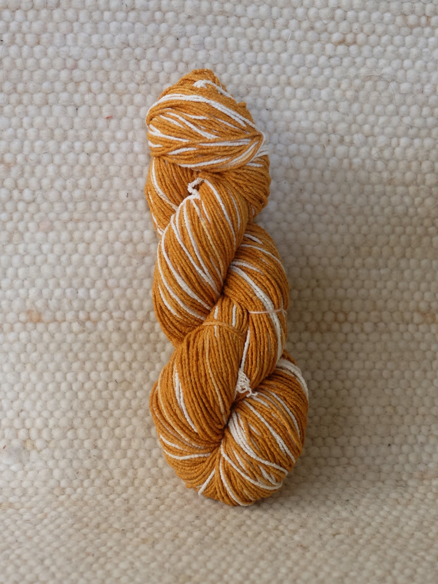 selfstriping plant dyed yarn