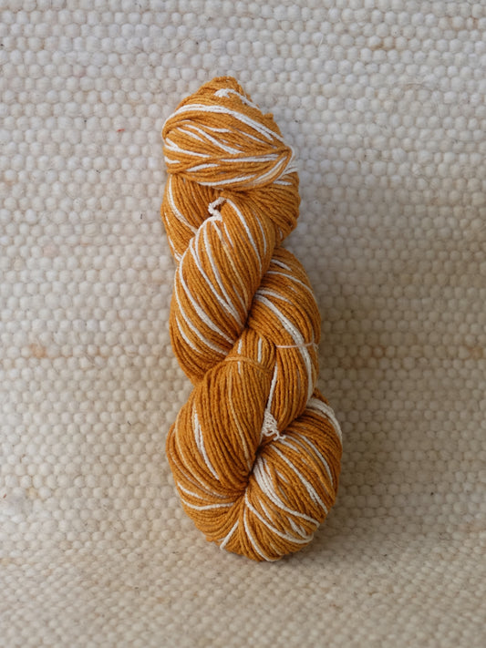 selfstriping plant dyed yarn